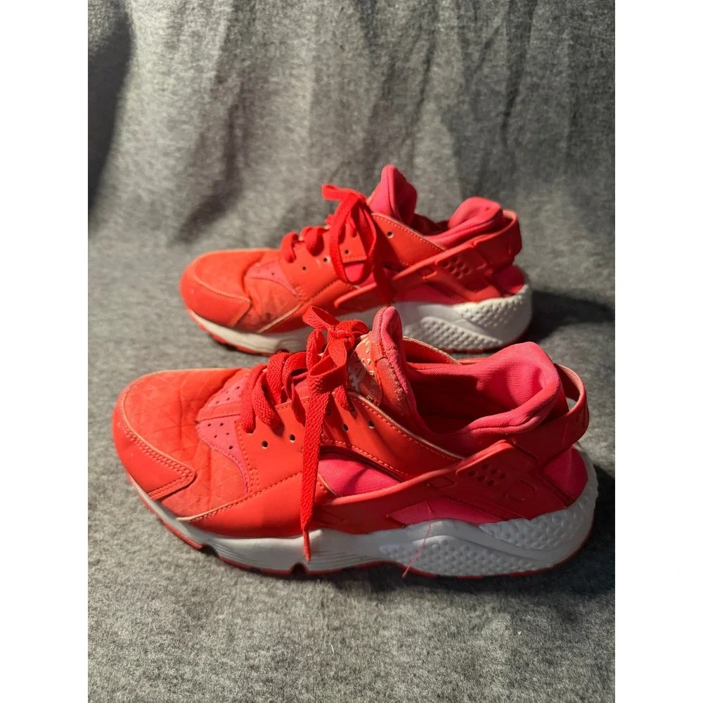 Nike Air Huarache Run Bright Crimson Red Womens Sneakers 634835-608 Size 7.5